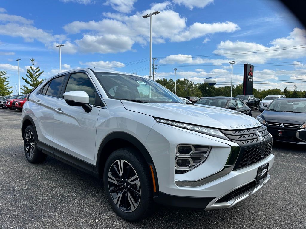 2025 Mitsubishi Eclipse Cross SE photo 4