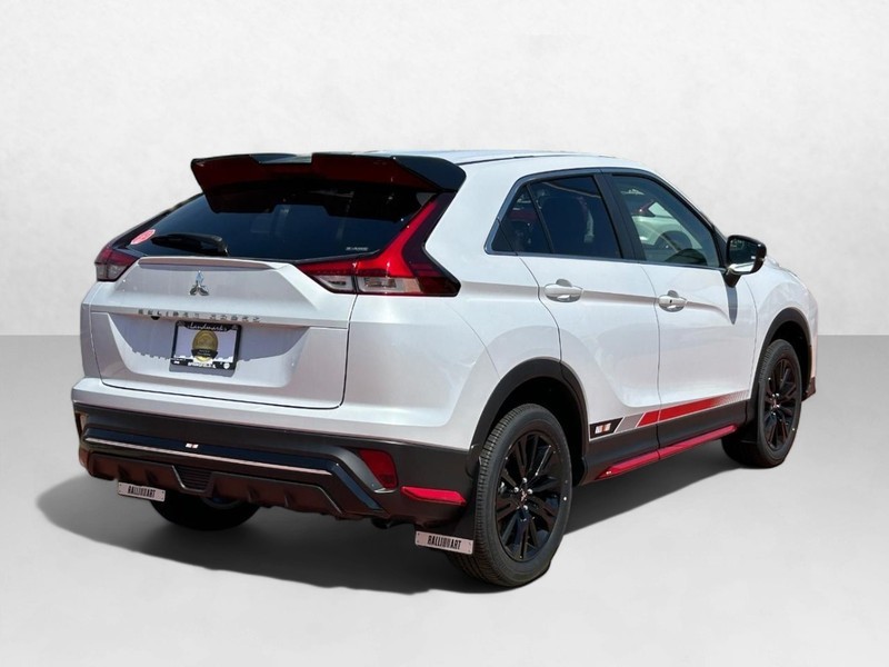 2024 Mitsubishi Eclipse Cross Ralliart photo 3