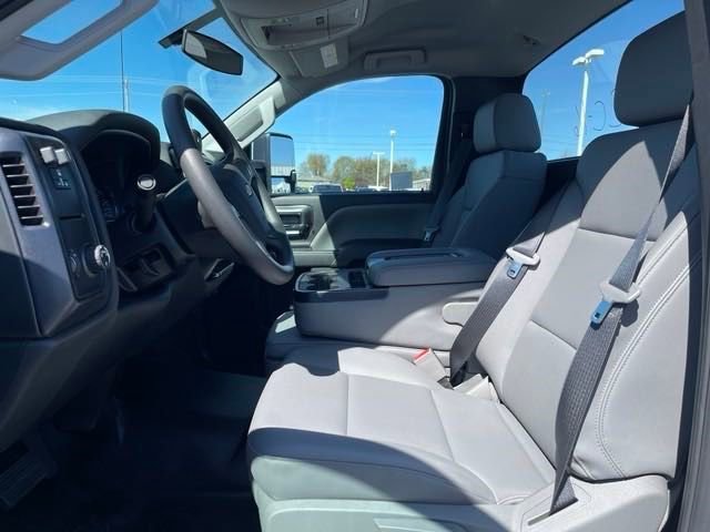 2024 Chevrolet Silverado 4500 Medium Duty Chassis Cab Work Truck's photo