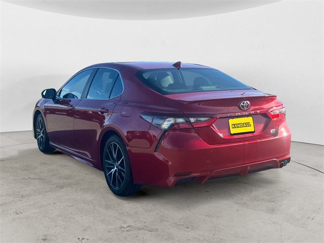 2024 Toyota Camry SE photo 3