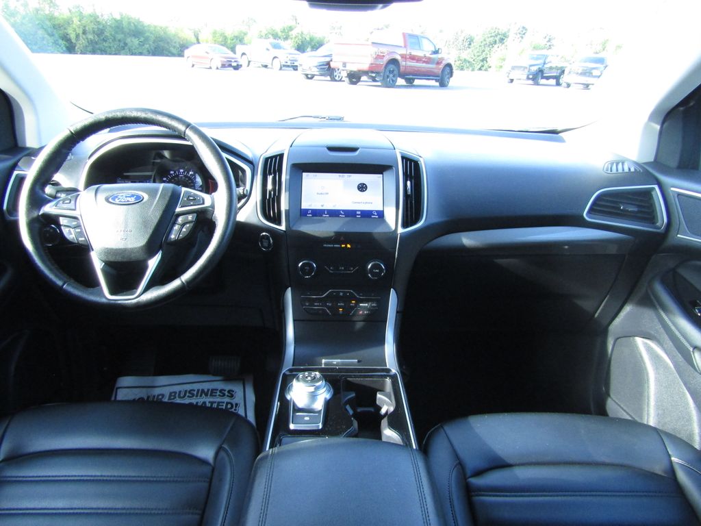 2019 Ford Edge SEL photo 11