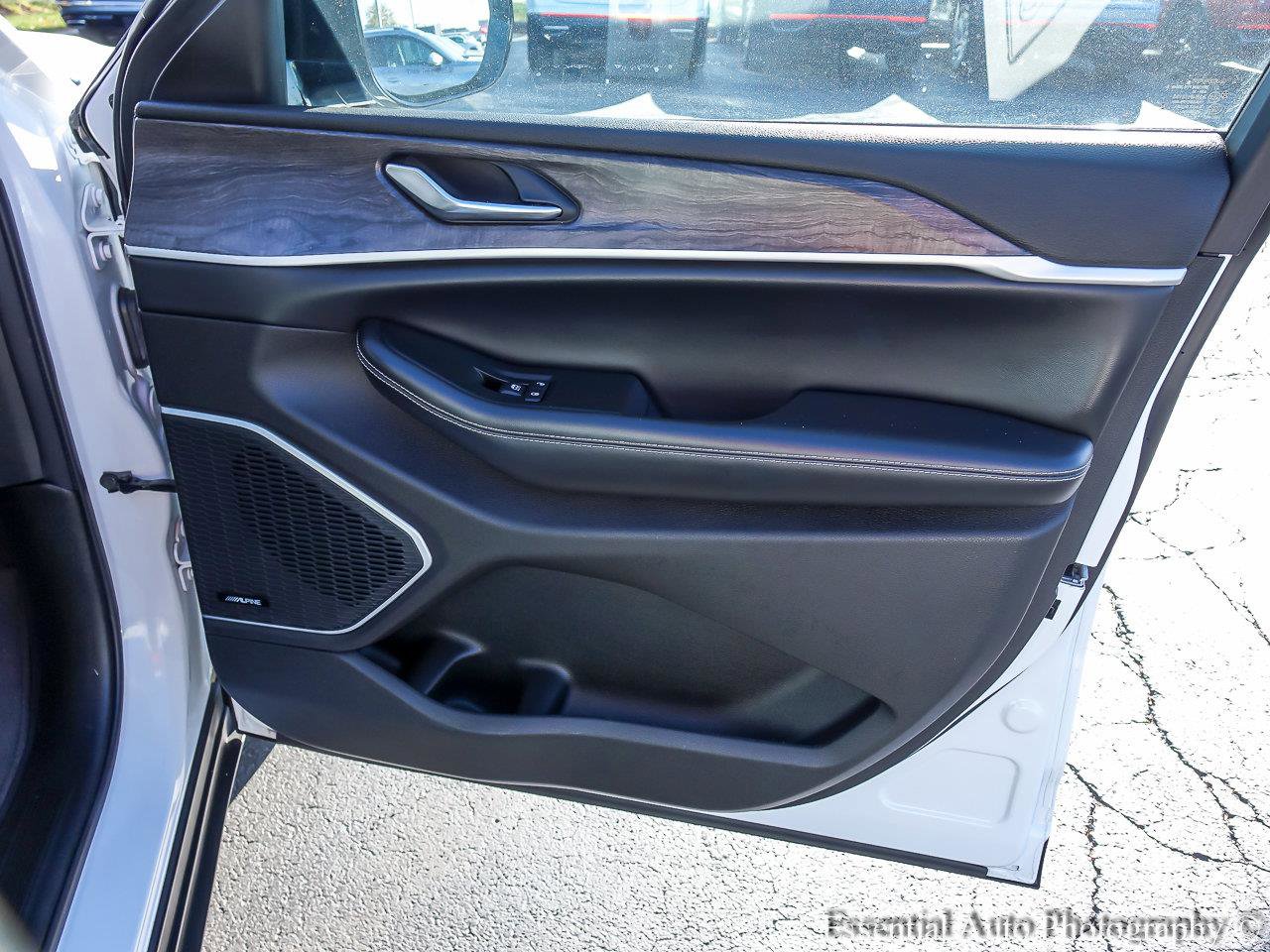 2024 JEEP GRAND CHEROKEE - Image 22