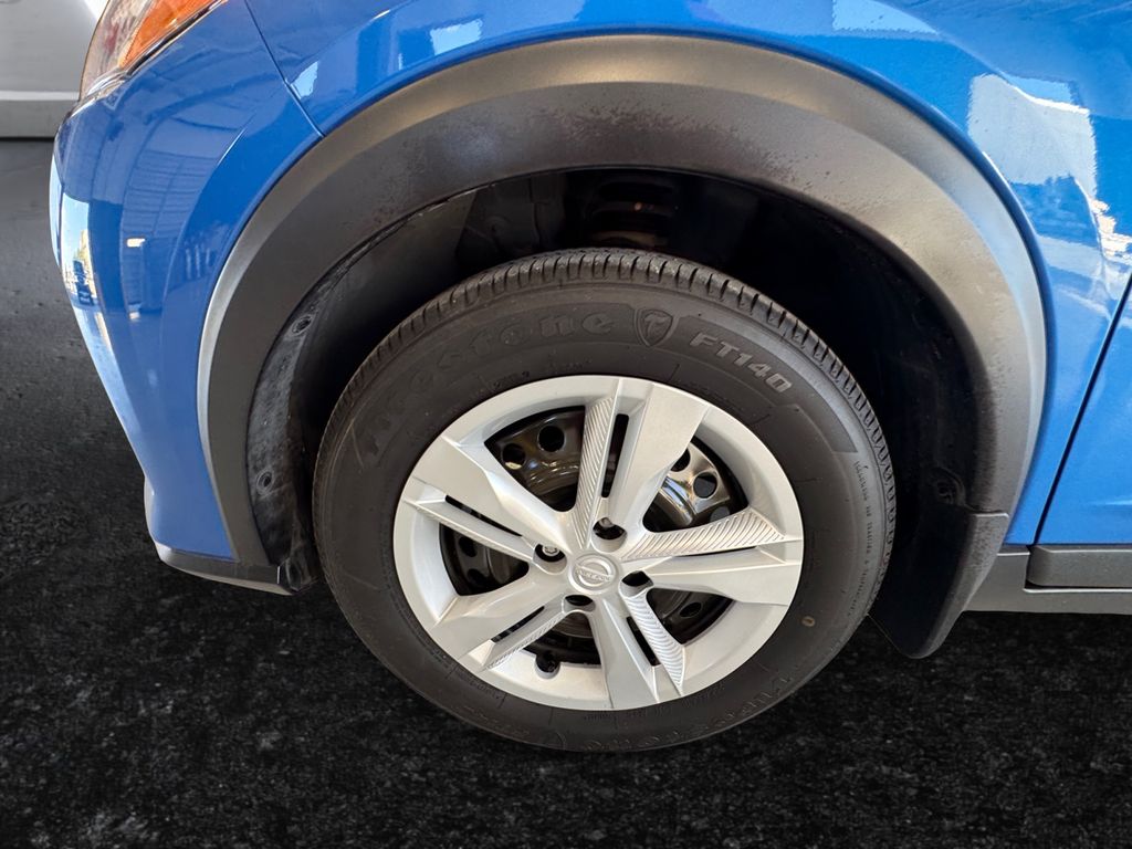2023 Nissan Kicks S photo 22