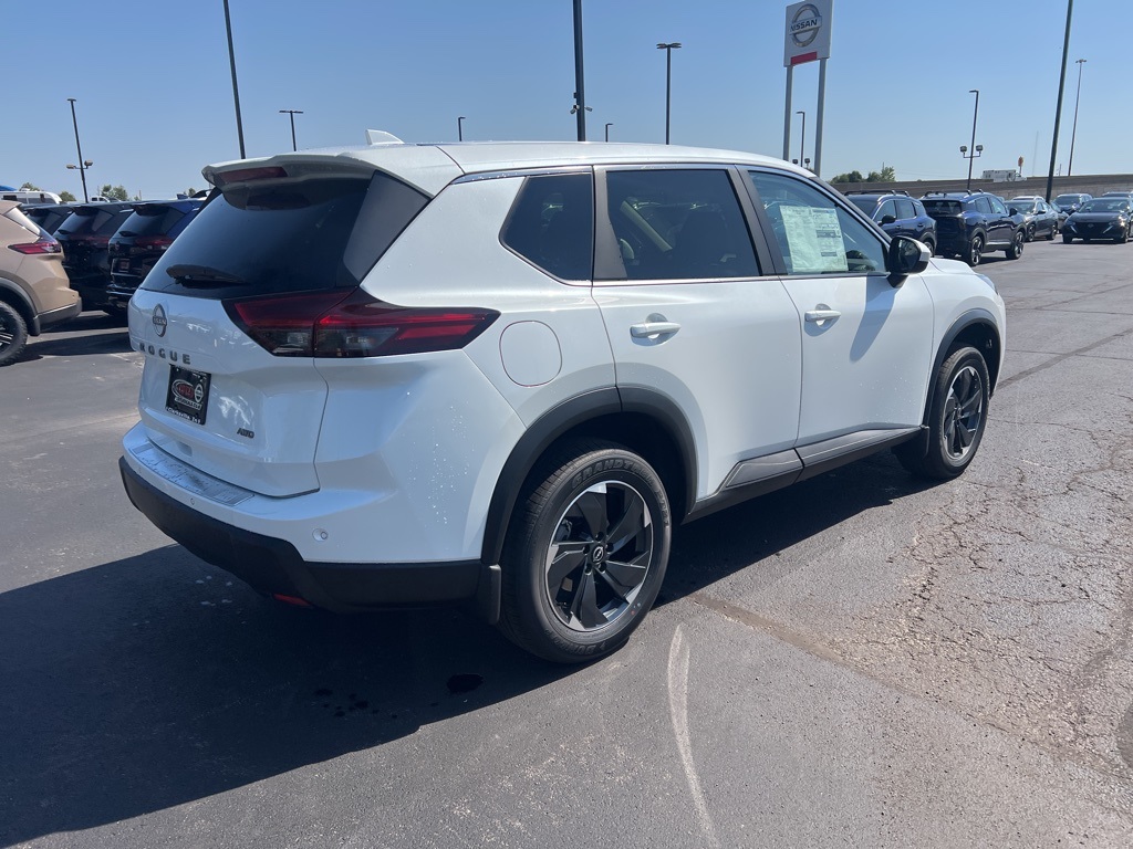 2026 Nissan Rogue SV photo 2