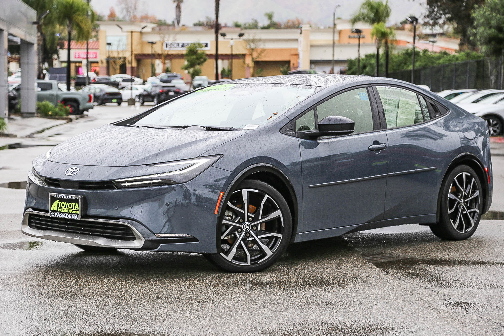 2024 Toyota Prius Prime XSE's photo