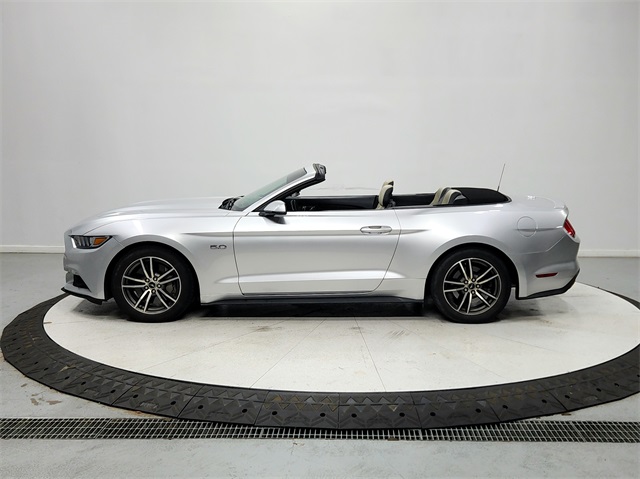 2017 Ford Mustang GT Premium photo 4