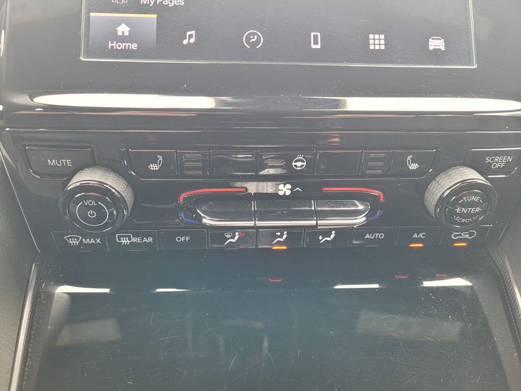 2024 Jeep Grand Cherokee Laredo photo 15
