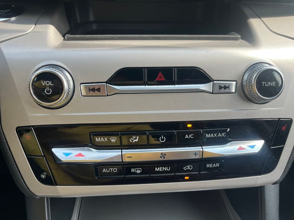 2024 Ford Explorer XLT photo 22