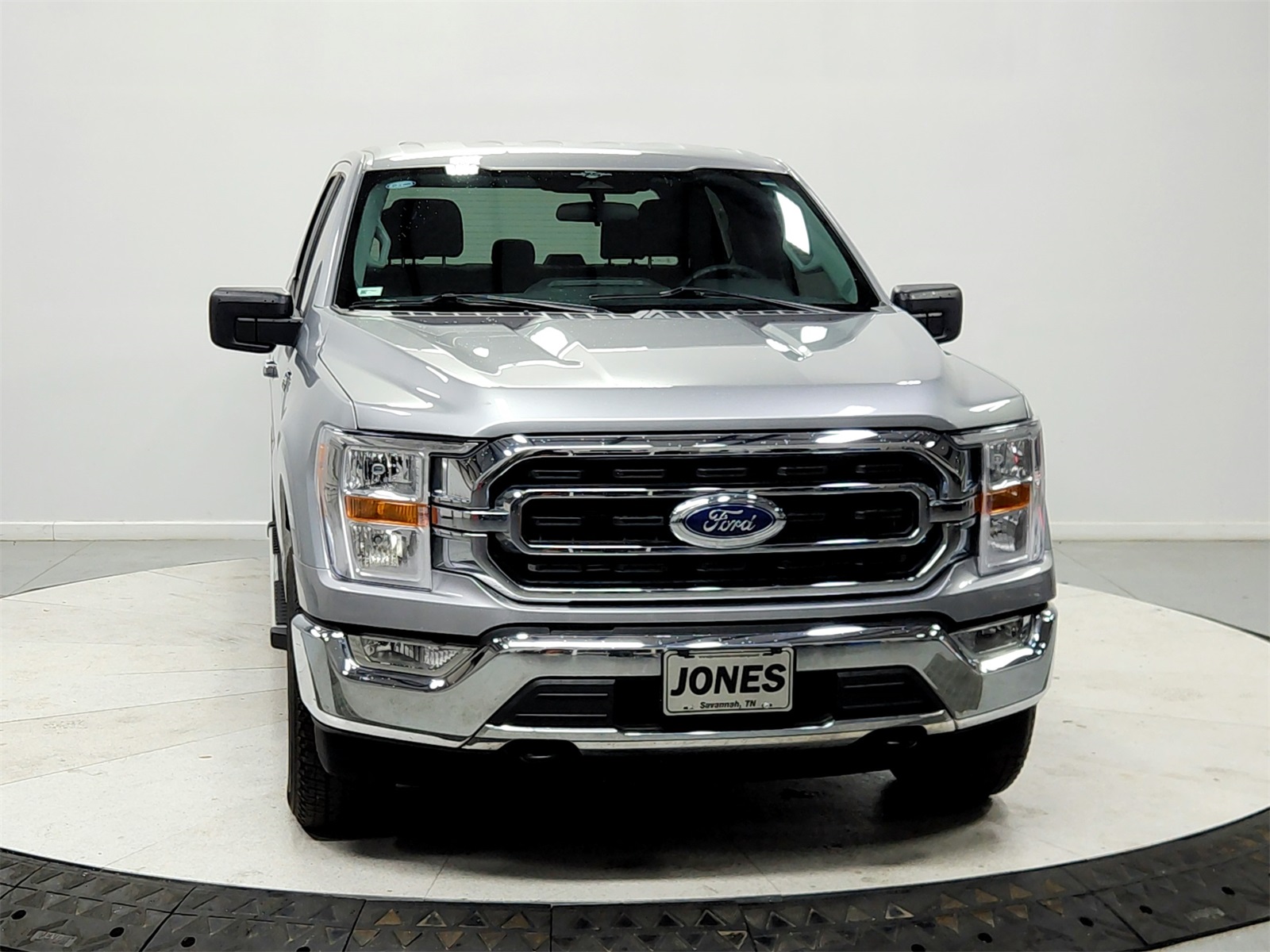 2023 Ford F-150 XLT photo 2