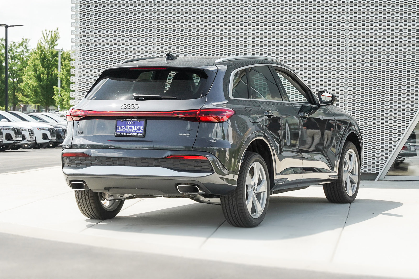 2025 Audi Q5 Premium Plus photo 2