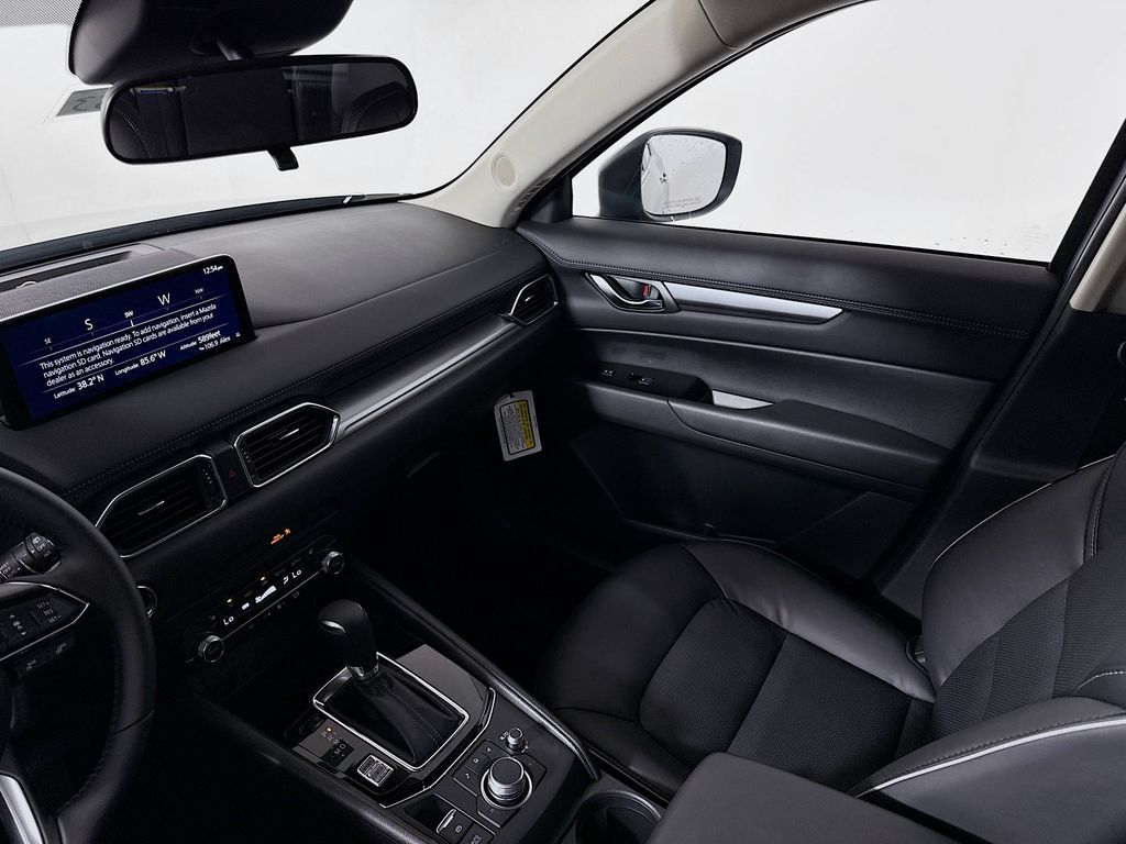 2025 Mazda CX-5 2.5 Select photo 21