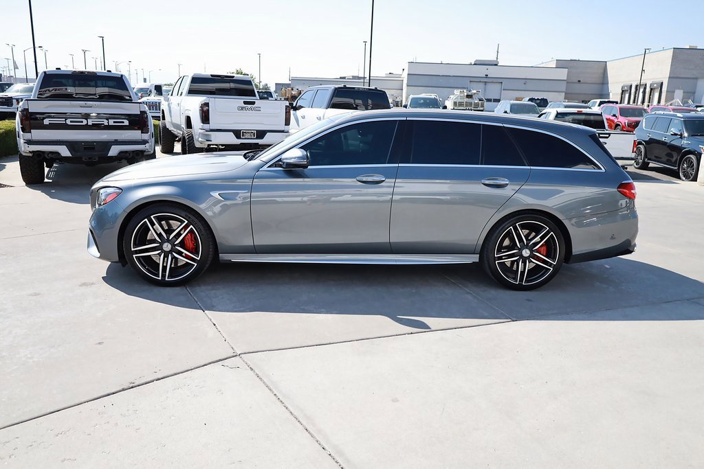 2019 Mercedes Benz E AMG 63 4MATIC photo 3