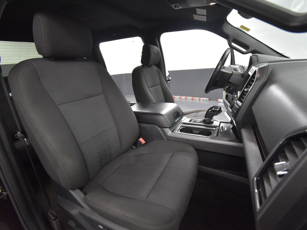 2018 Ford F-150 XLT FX4 photo 38