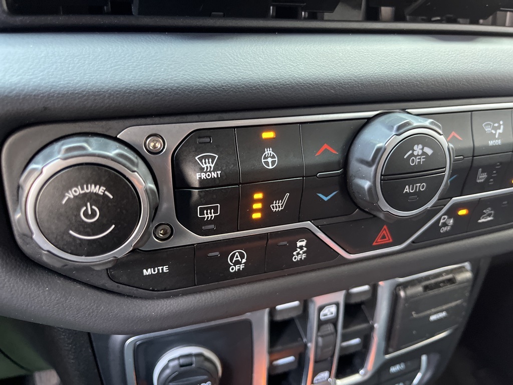 2025 Jeep Wrangler Rubicon X photo 4