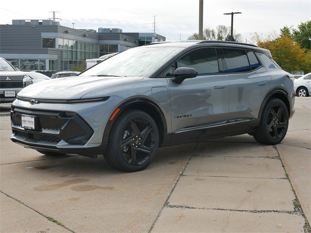 2026 Chevrolet Equinox EV 3RS photo 2