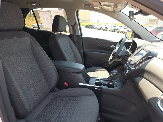 2024 Chevrolet Equinox LT photo 22