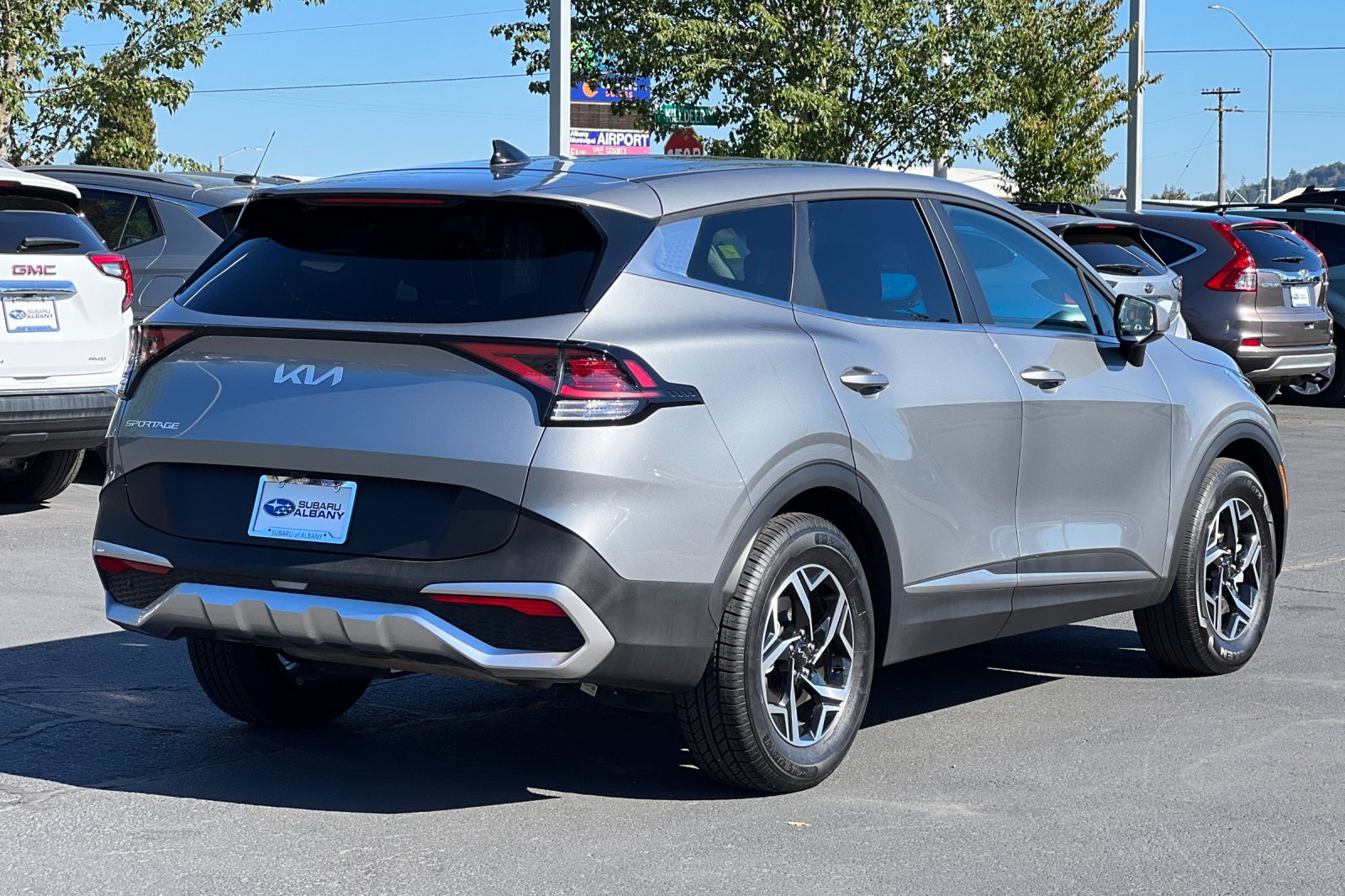 2024 Kia Sportage LX photo 4