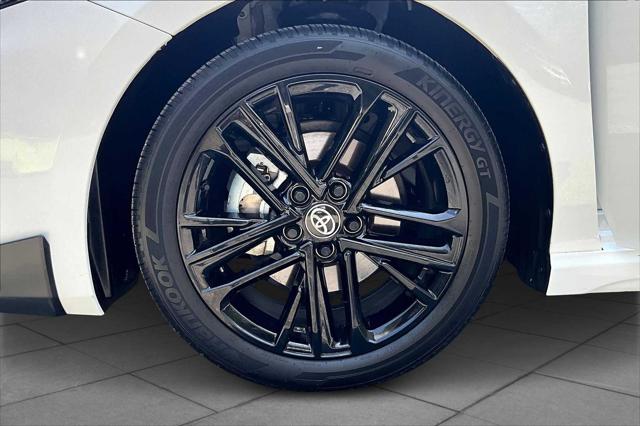 2025 Toyota Camry SE photo 10