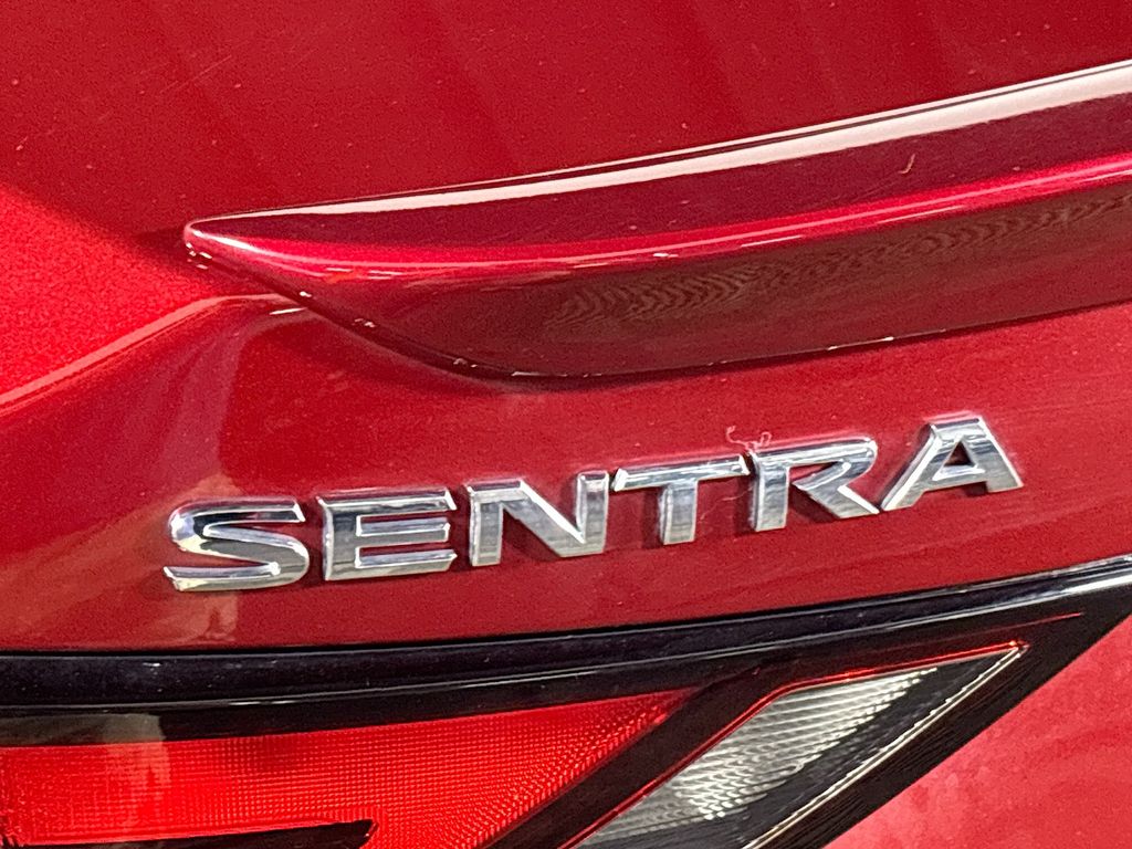 2021 Nissan Sentra SR photo 23