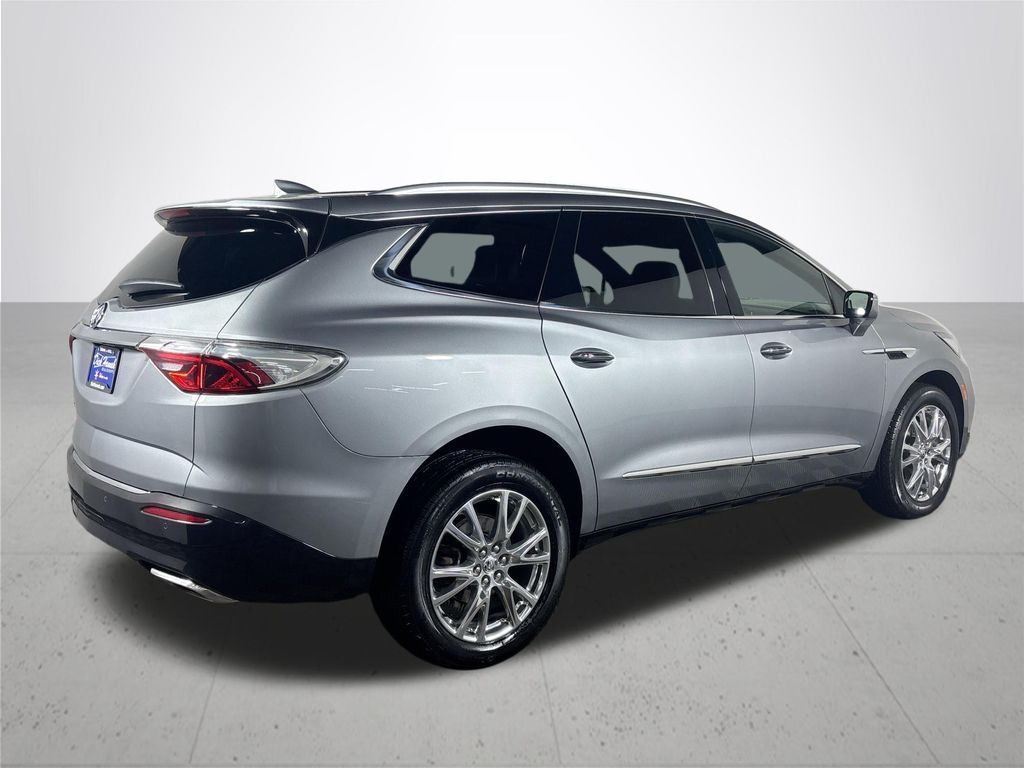 2023 Buick Enclave Essence photo 5