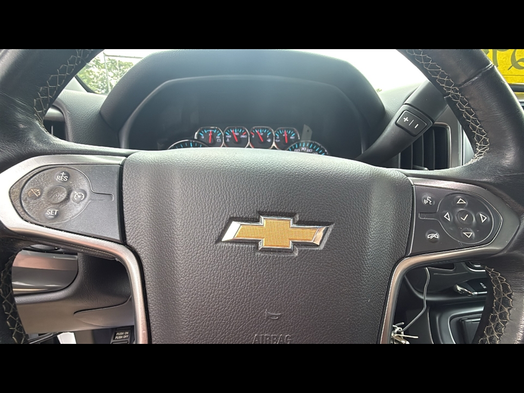 2018 Chevrolet Silverado LT photo 11