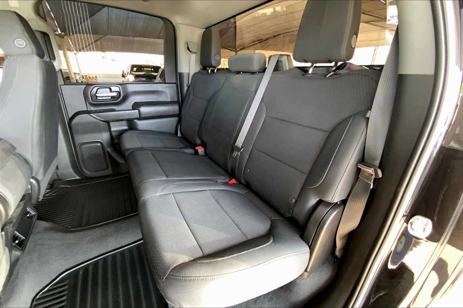 2022 Chevrolet Silverado 2500HD Custom photo 18