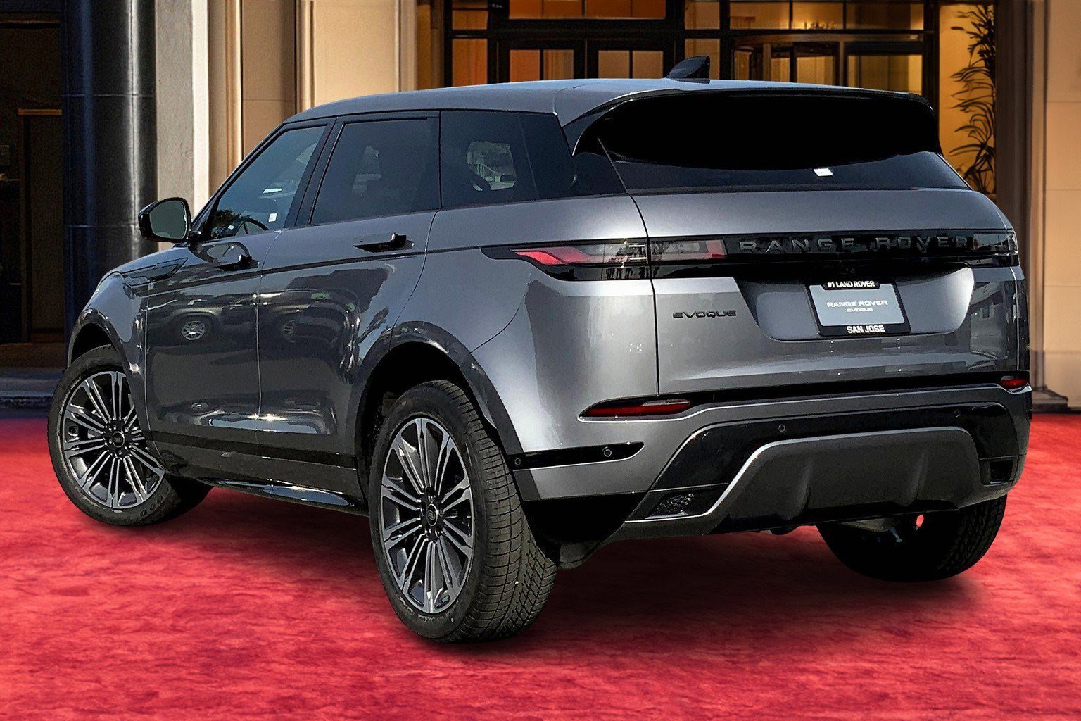 2026 Land Rover Range Rover Evoque Dynamic SE photo 2