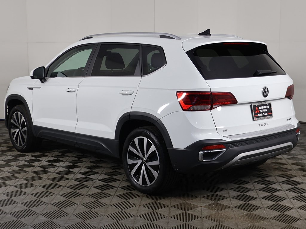 2022 Volkswagen Taos SE photo 4