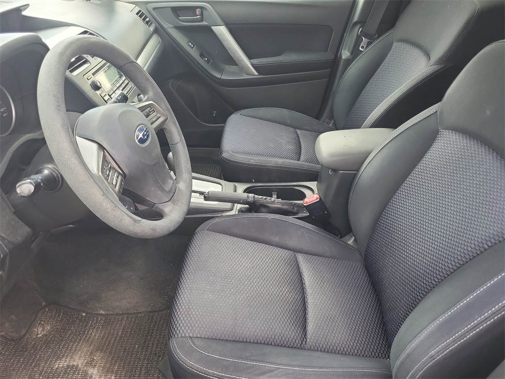 2014 Subaru Forester 2.5i Premium photo 10