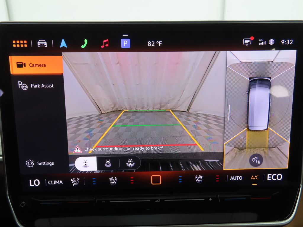 2025 Volkswagen ID. Buzz Pro Plus photo 15