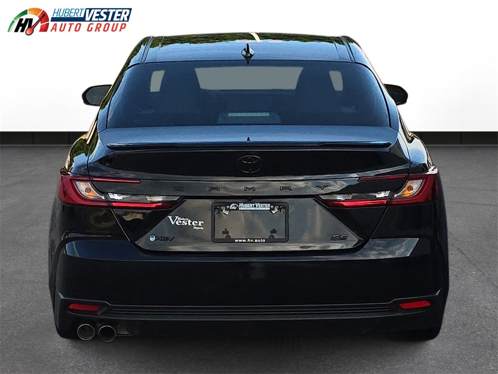 2025 Toyota Camry SE photo 6