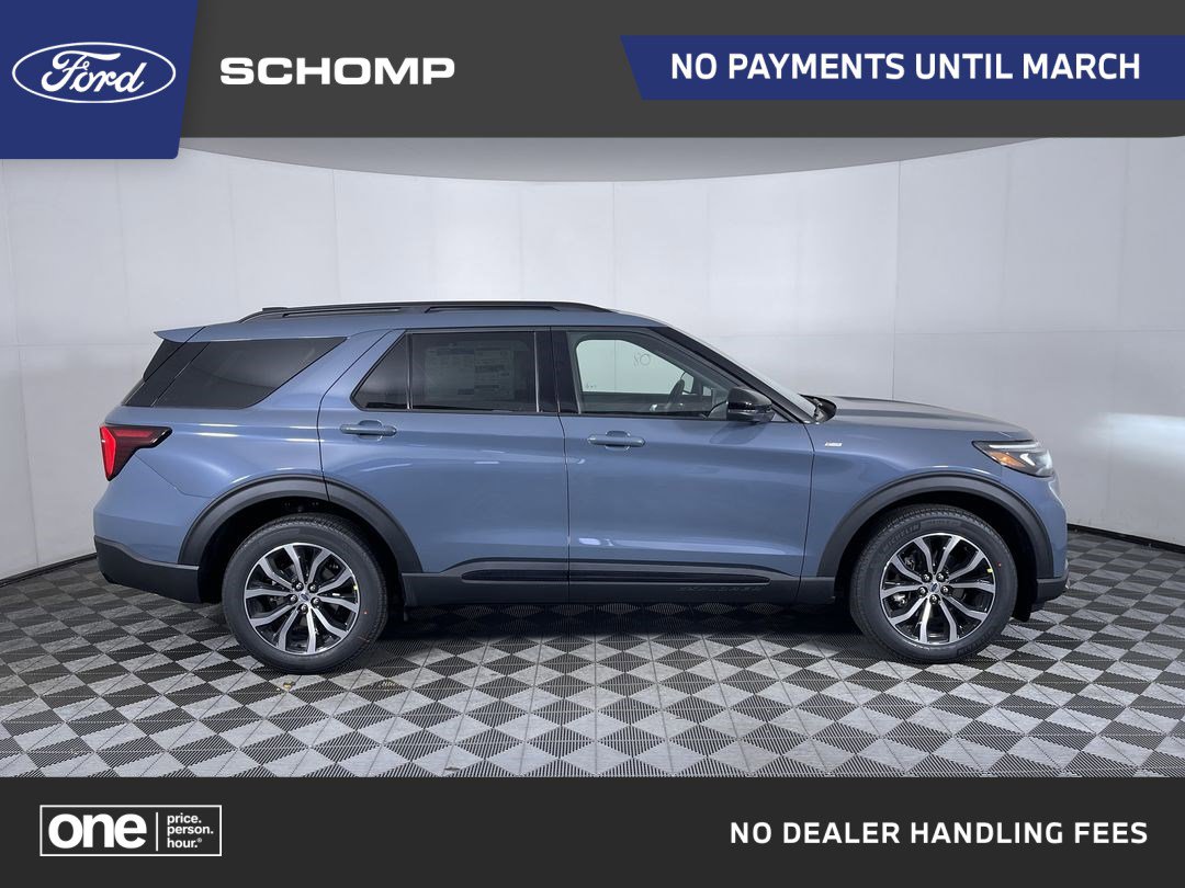 2026 Ford Explorer ST-LINE's photo