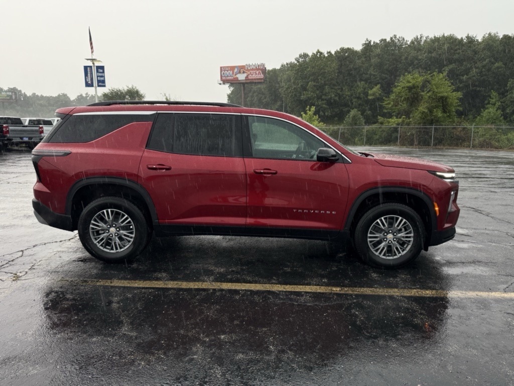 2026 Chevrolet Traverse 1LT photo 4