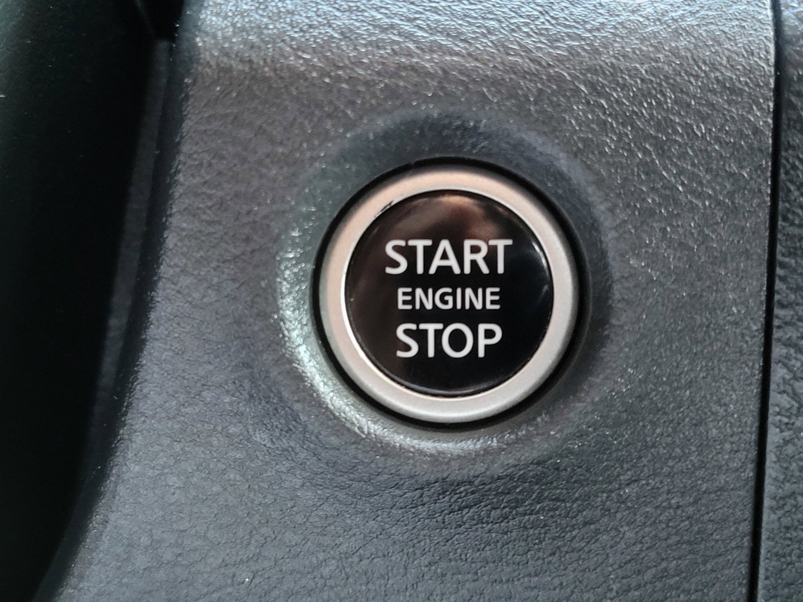 2023 Nissan Frontier SV photo 23
