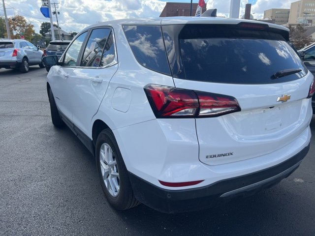 2024 Chevrolet Equinox LT photo 2
