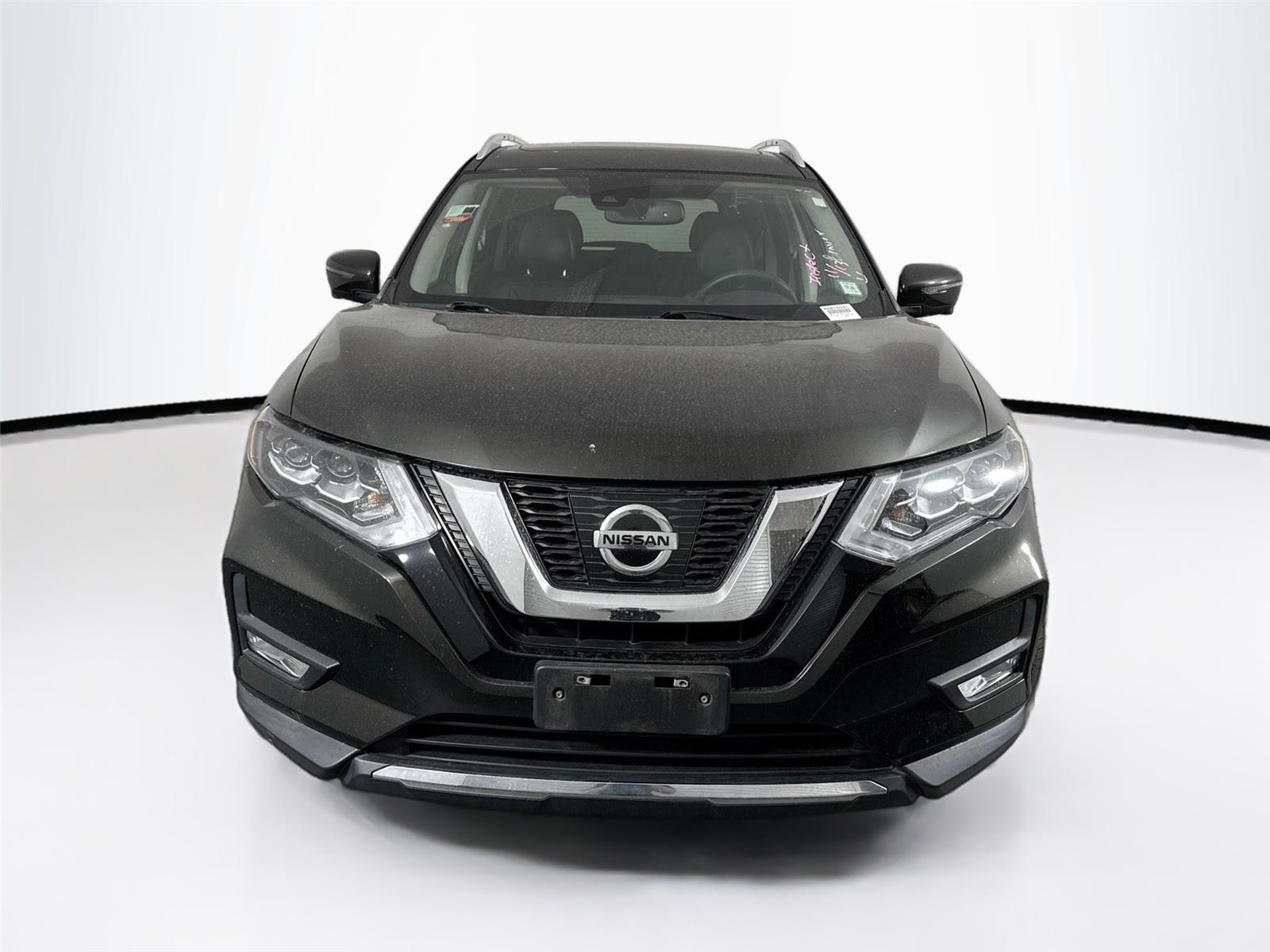 2017 Nissan Rogue SL photo 3