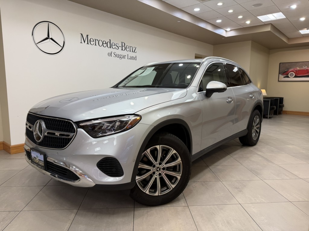 2024 Mercedes-Benz GLC GLC300's photo