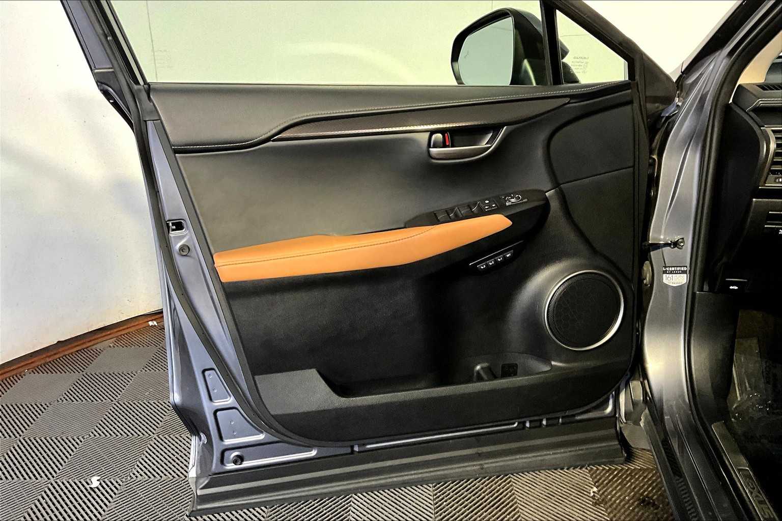 2015 Lexus NX 200t AWD photo 21
