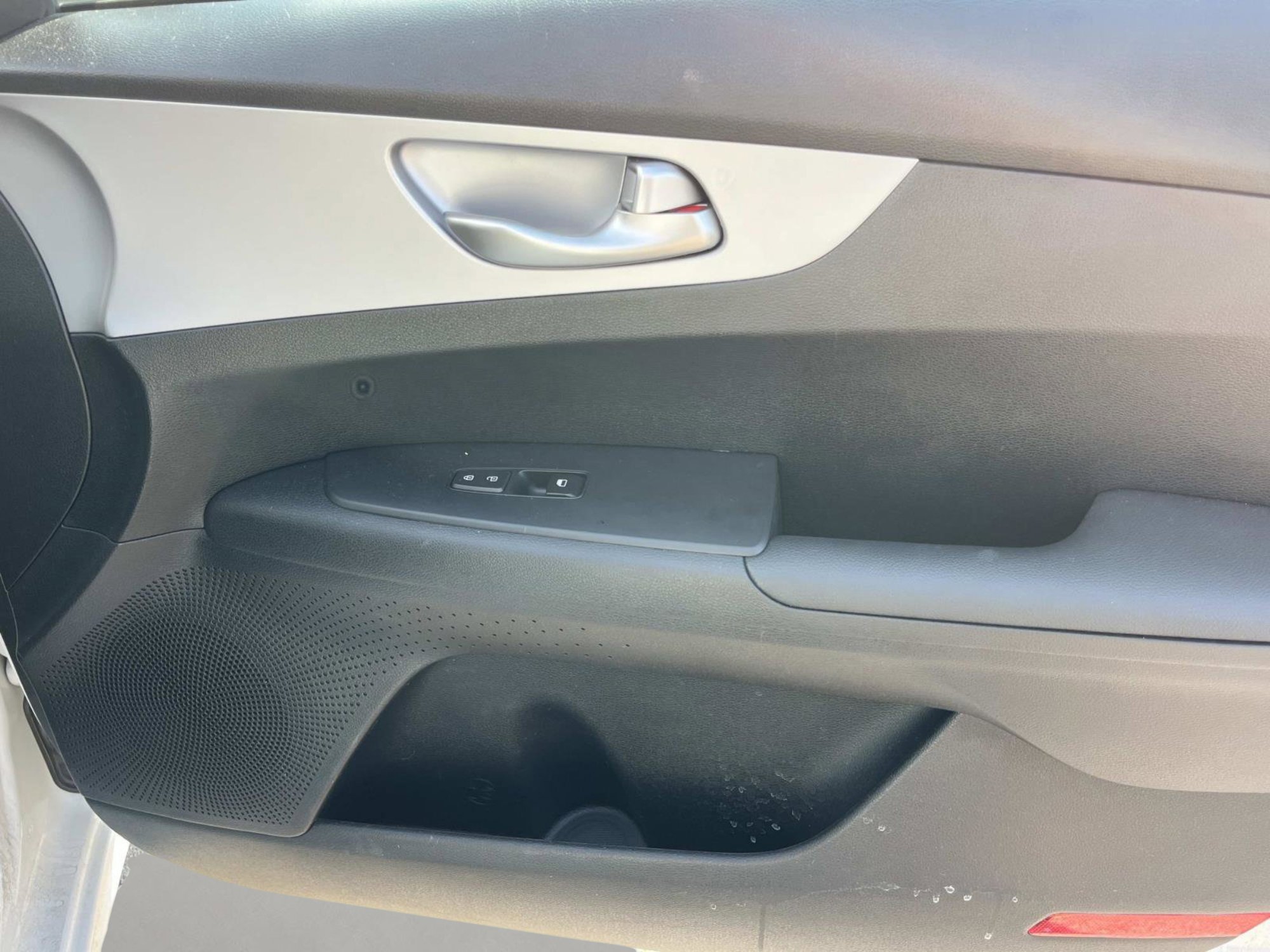 2024 Kia Forte LXS photo 19