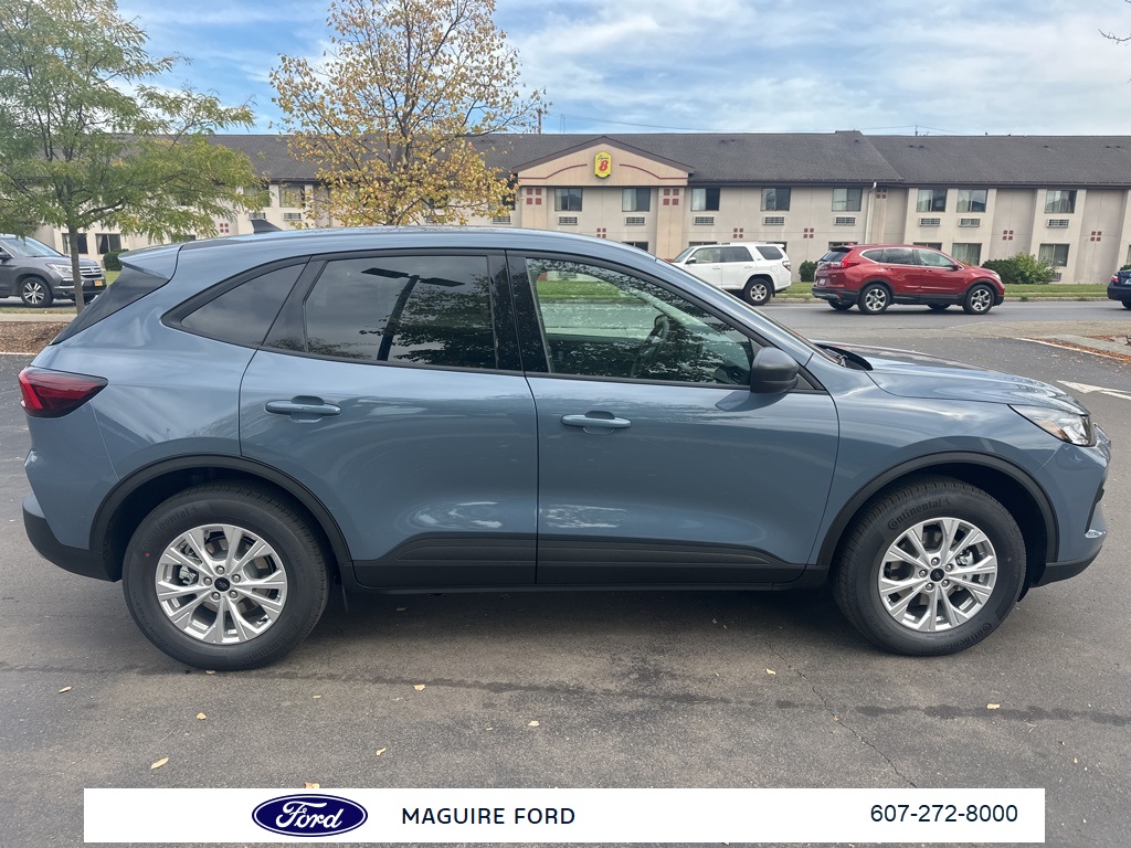 2025 Ford Escape Active photo 3