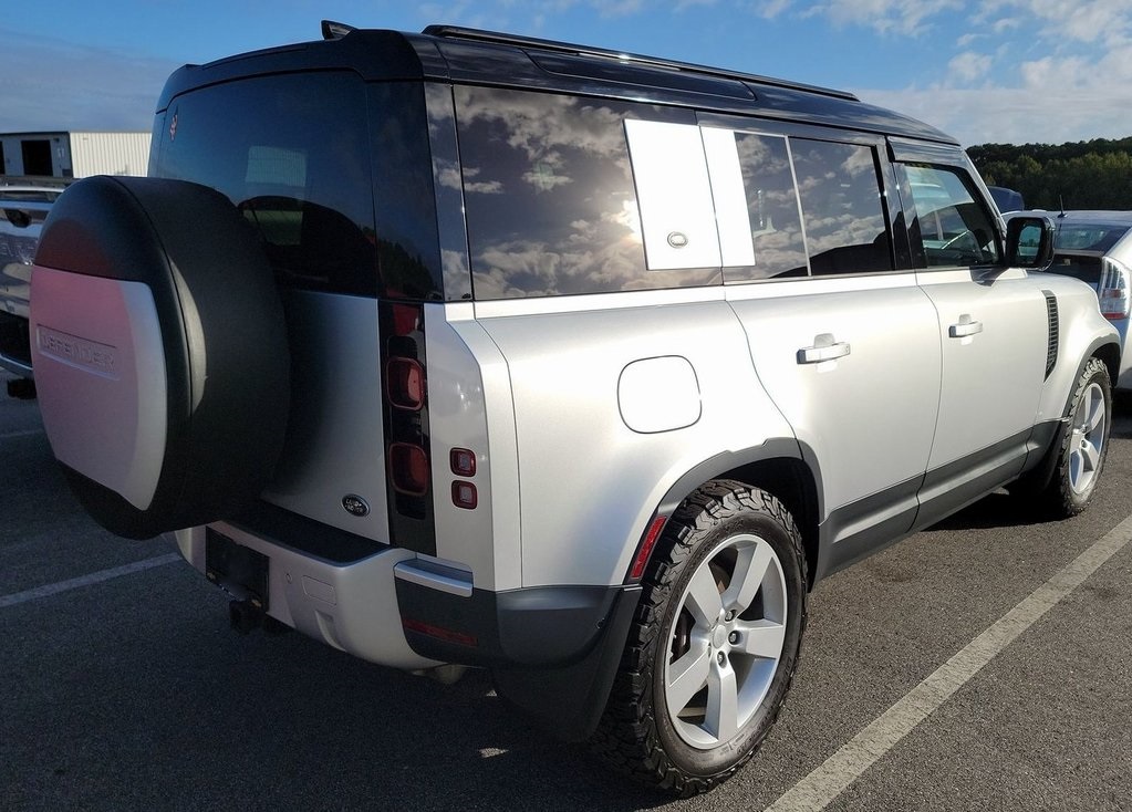 2020 Land Rover Defender 110 photo 3
