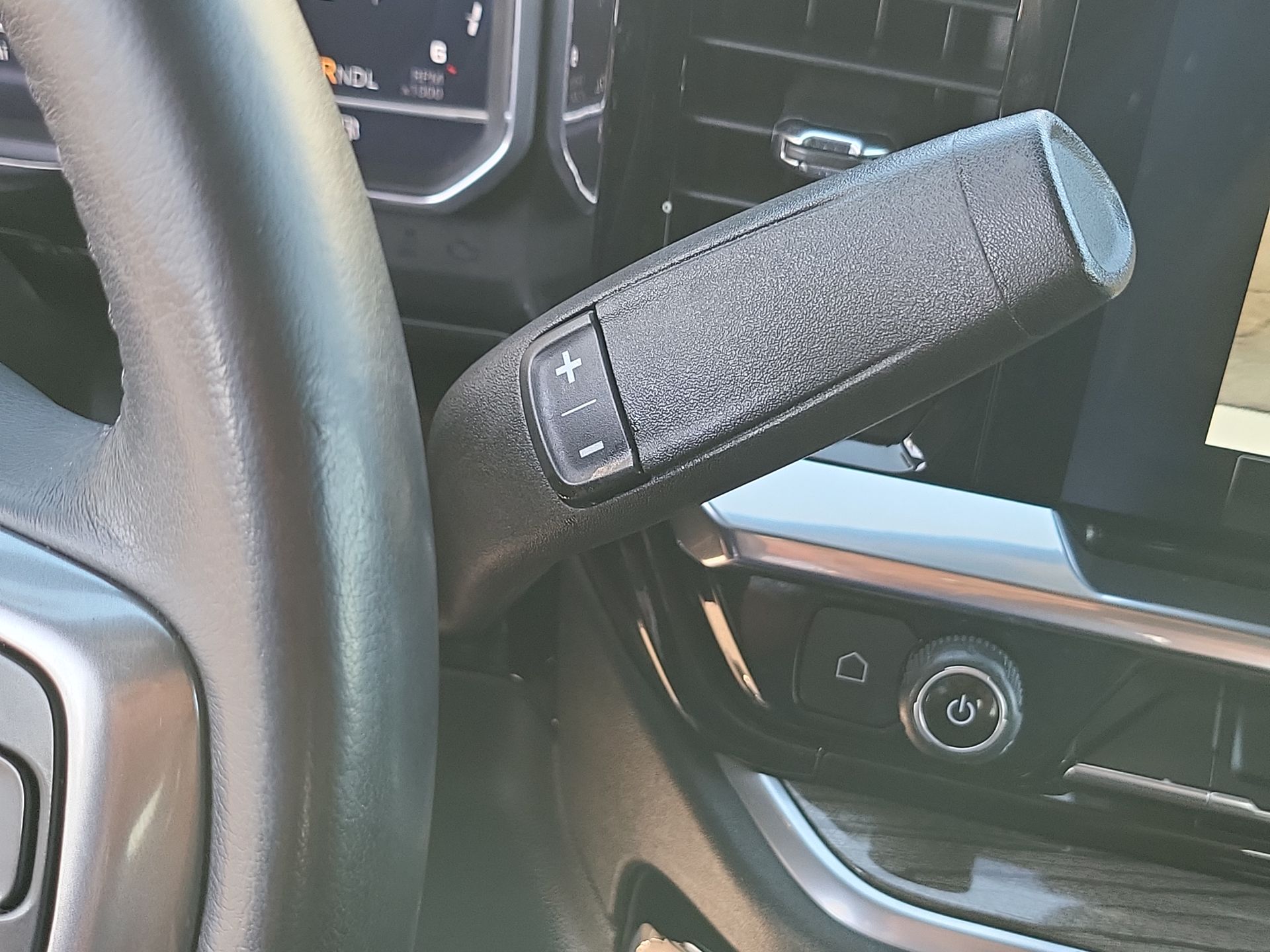 2022 Chevrolet Silverado 1500 RST photo 8