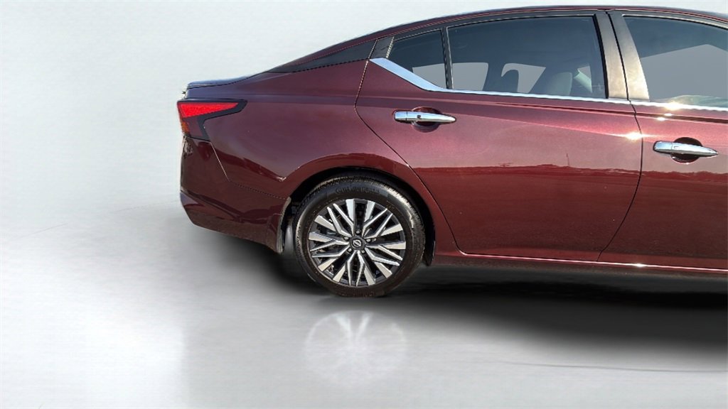 2023 Nissan Altima 2.5 SV photo 22