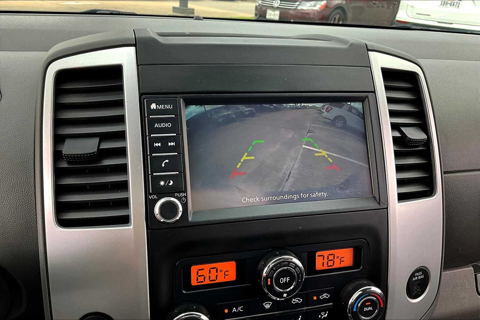 2020 Nissan Frontier SV Crew Cab photo 23