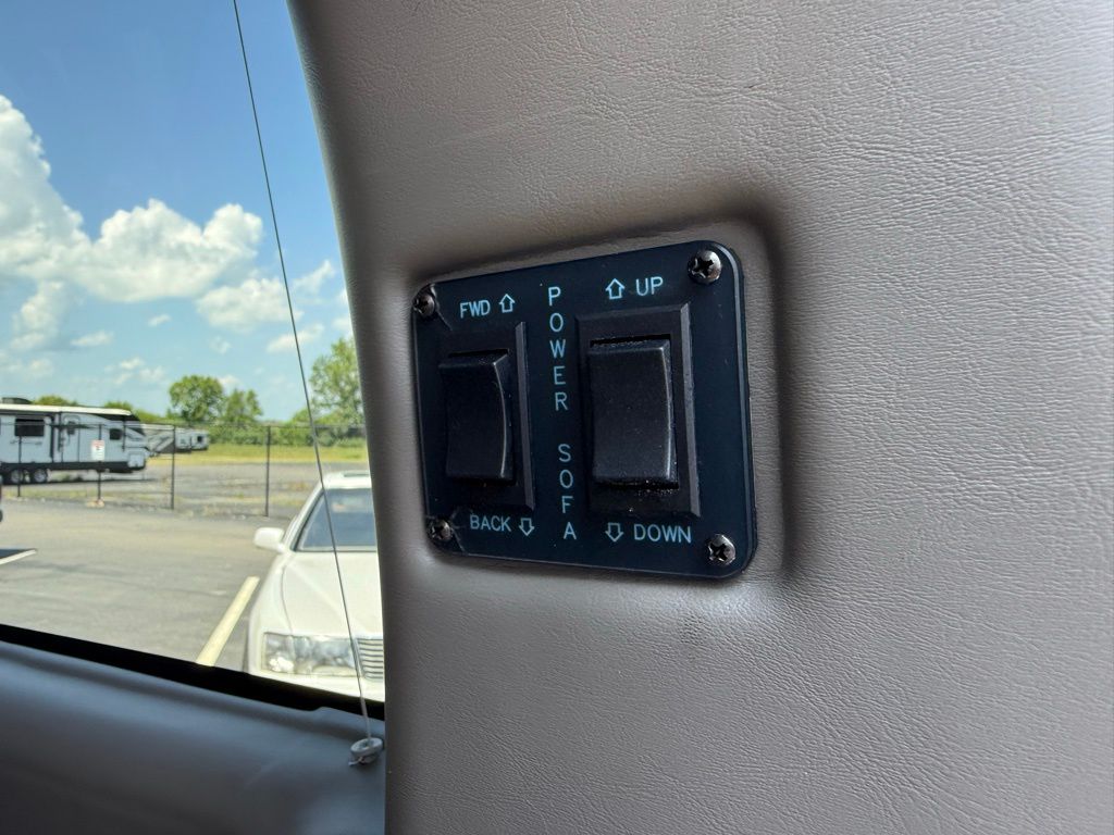 2020 Gmc Savana photo 7