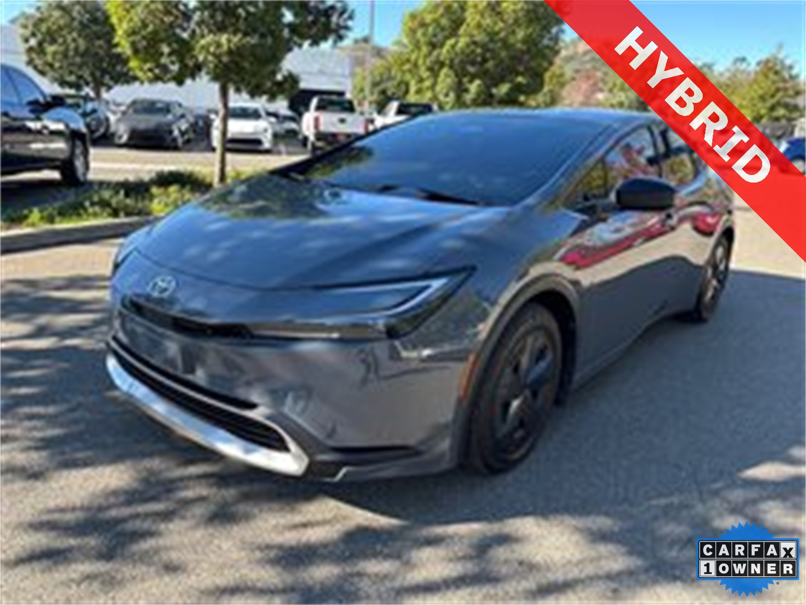 2025 Toyota Prius SE's photo