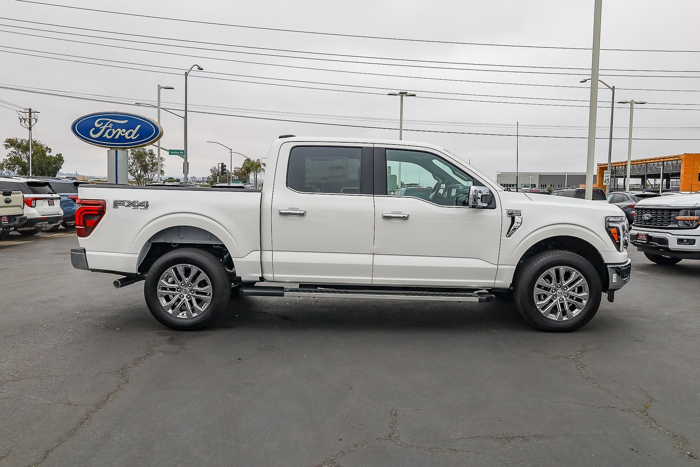 2025 Ford F-150 Lariat photo 3