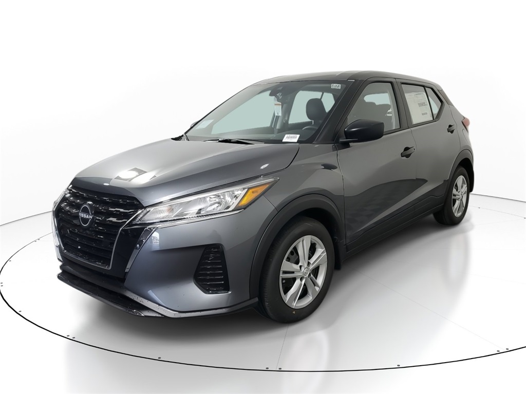 2024 Nissan Kicks S photo 3