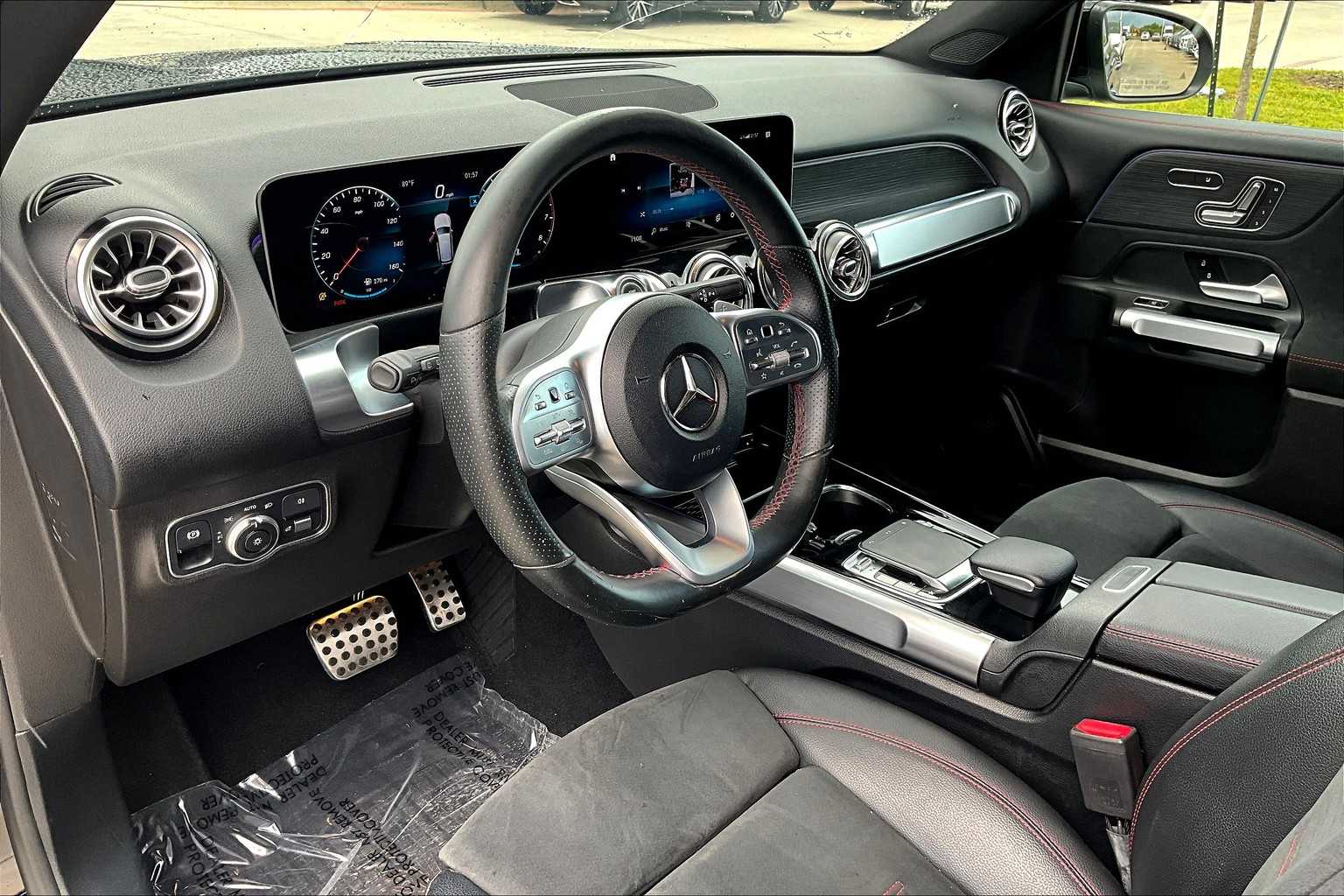 2020 Mercedes Benz GLB 250 photo 14