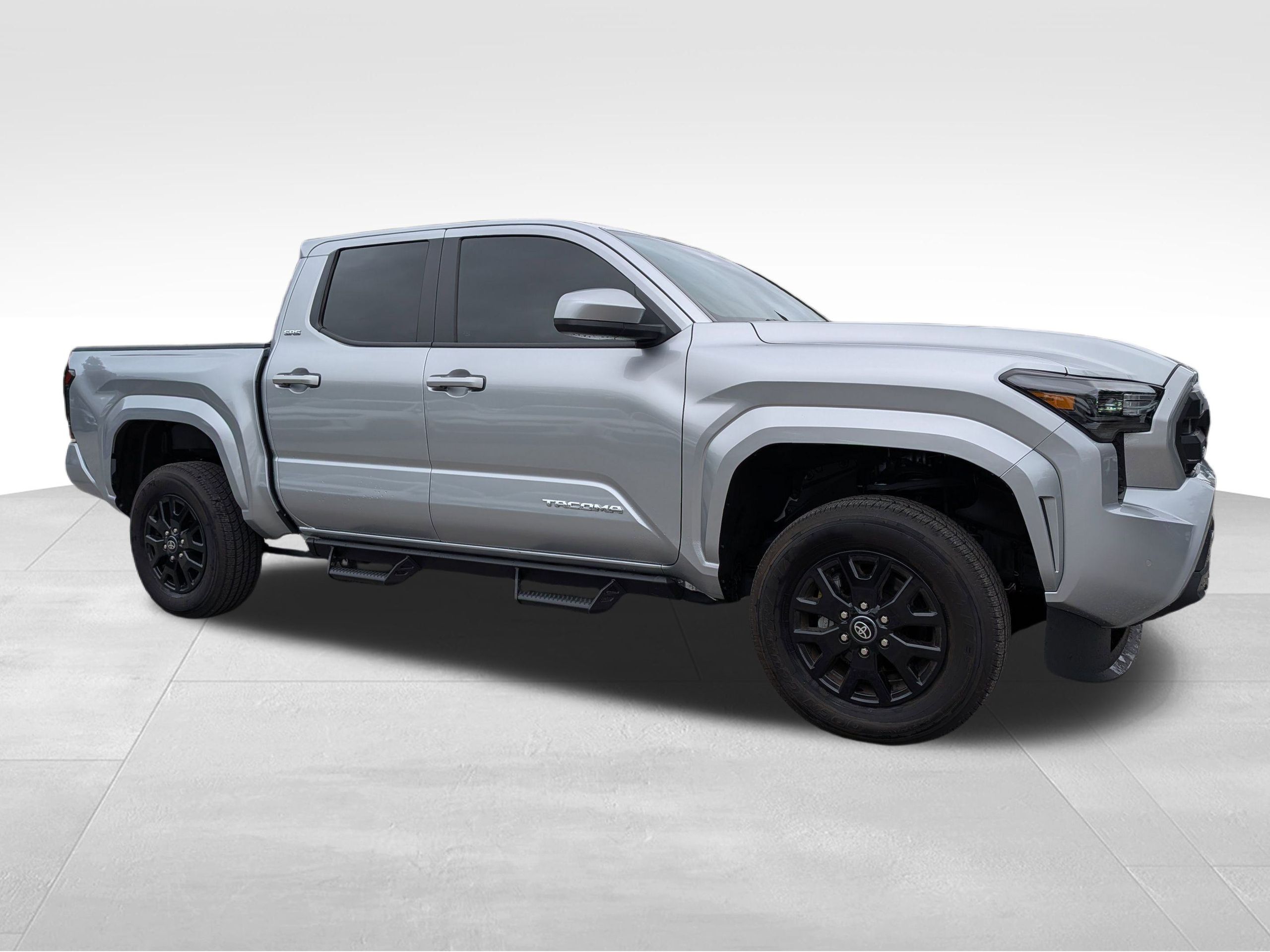 2024 Toyota Tacoma SR5's photo